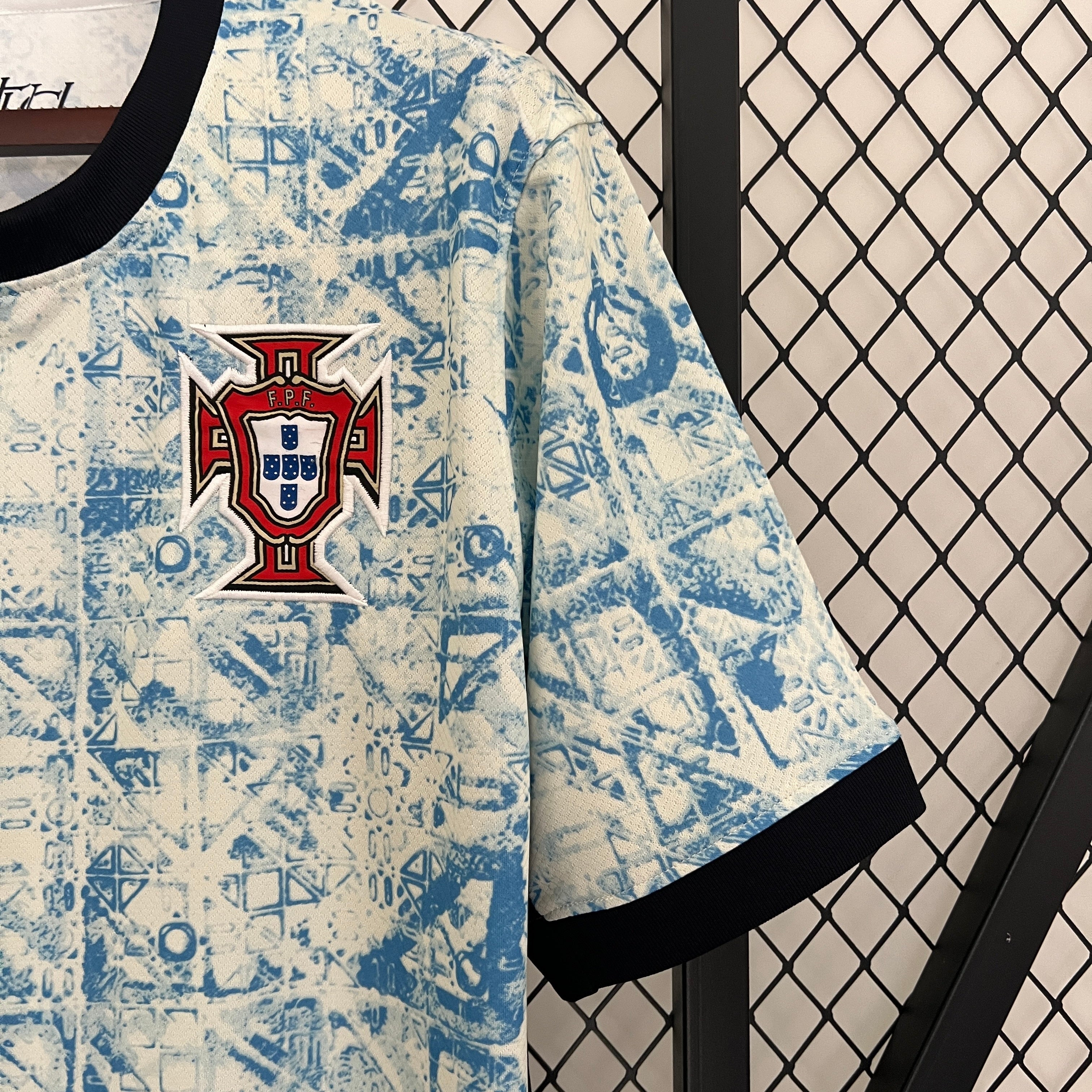 Camisola de Futebol Portugal Away Nike 2024/25 – Edição Azulejos
