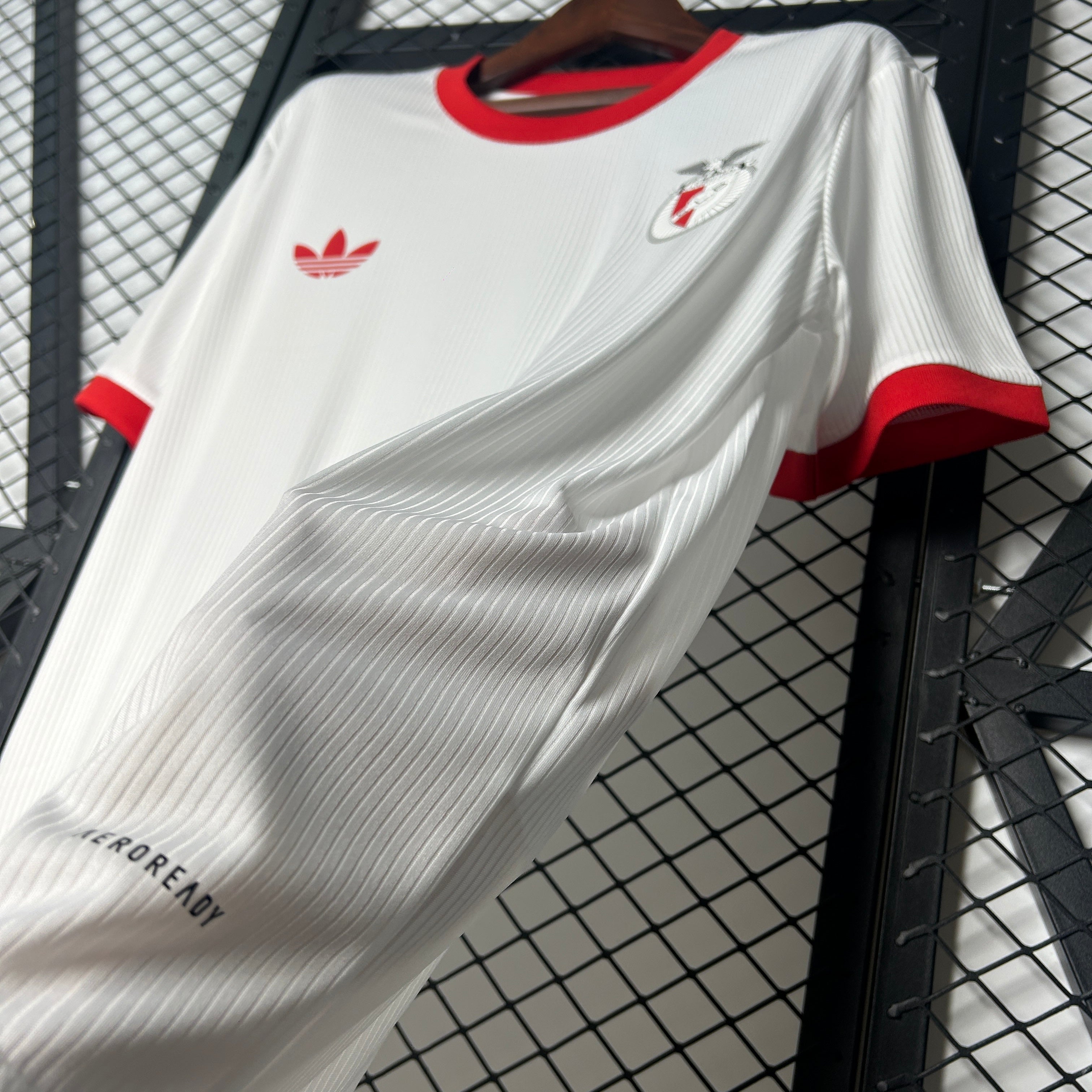 Camisola Benfica Edição Especial Branca Retro 2025/26